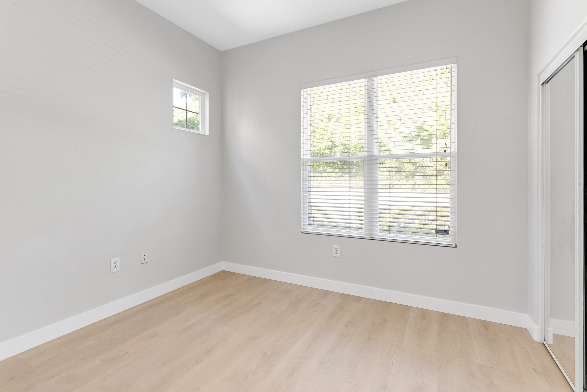 Building Photo - 14 Celano Ct