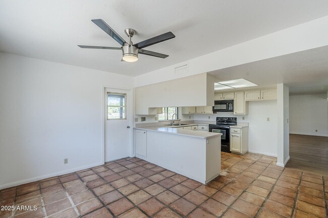 Building Photo - 834 N Constellation Way