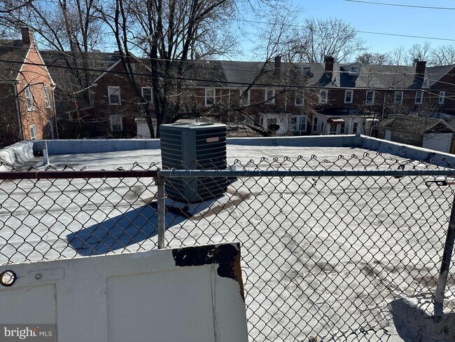 Building Photo - 1192 Yorkship Square