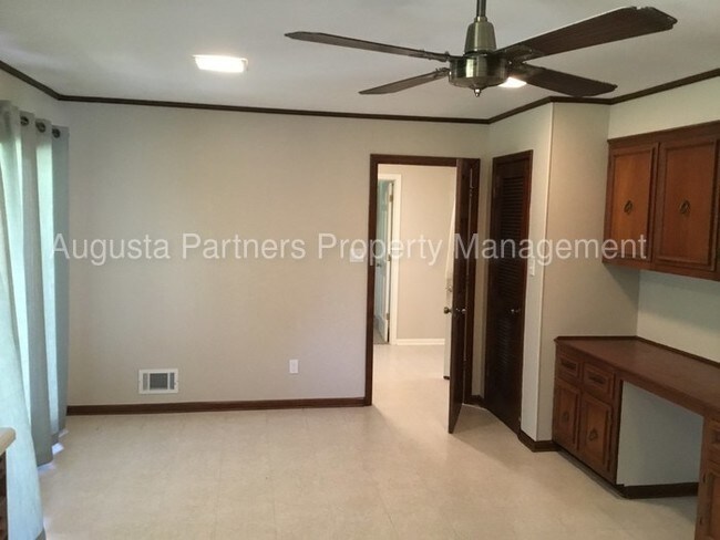 Building Photo - West Lake - Columbia County