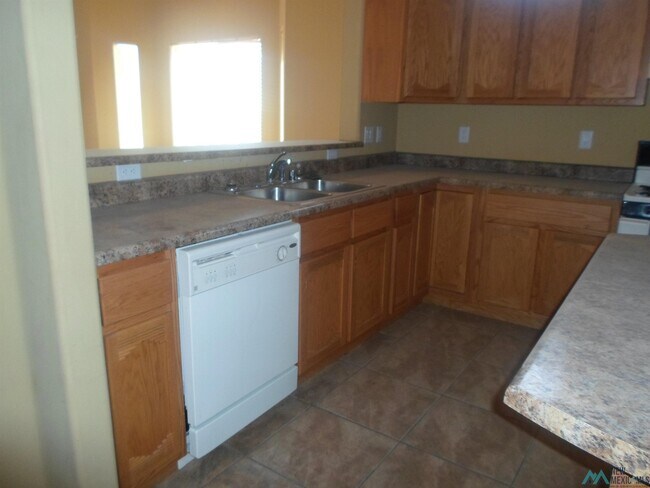 Building Photo - 9345 Lucca Rd SW