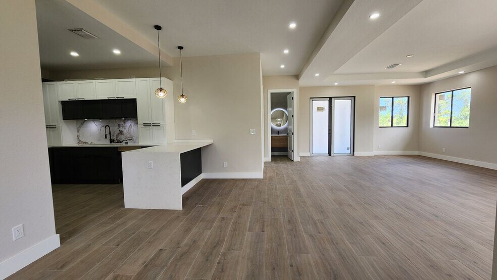 Building Photo - 47 Brig Cir E