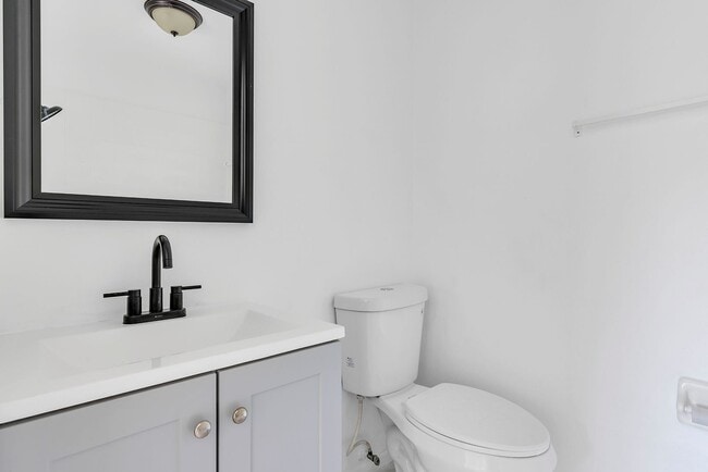 Building Photo - Affordable 1-Bedroom Apartment for Rent – Great Location in Ocala!