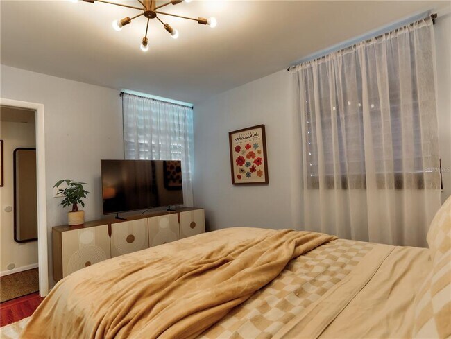 Building Photo - 322 Timber Lake Dr