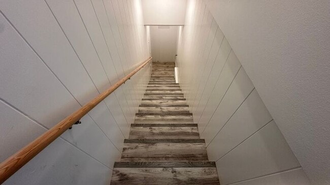 Building Photo - 2340 University Ave