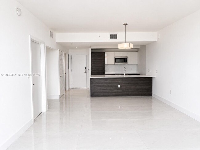 Building Photo - 301 Altara Ave