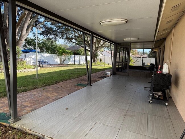 Building Photo - 2417 Abbey Ave