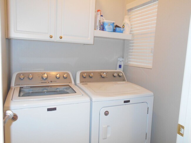 Building Photo - Stunning One-Story Home in Las Vegas!