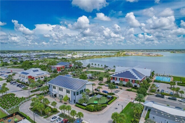 Building Photo - 43041 Greenway Blvd