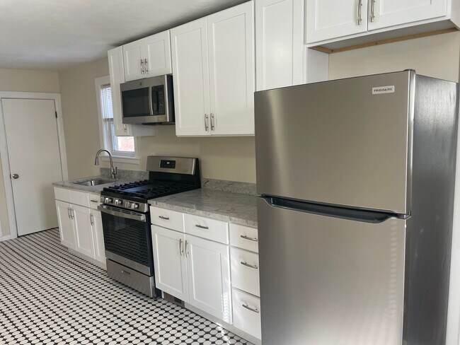 Building Photo - 8 Bells Ct