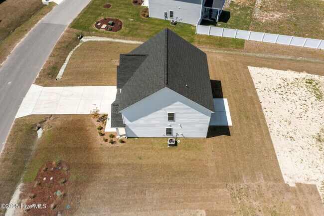 Building Photo - 358 N Ardsley Ln