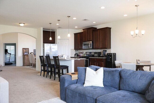 Building Photo - 13413 Larrys Ln