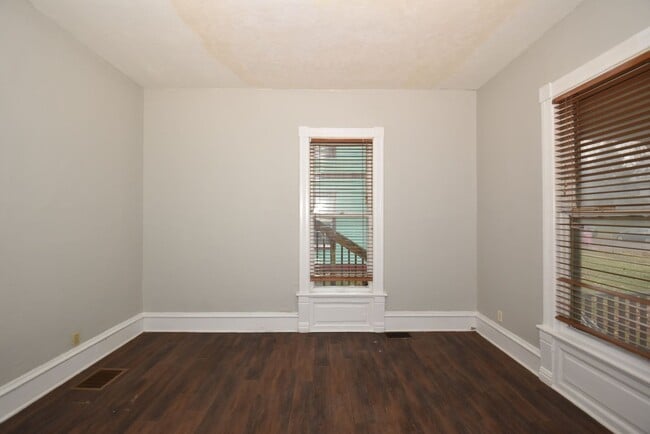 Building Photo - 510 S St Joseph St