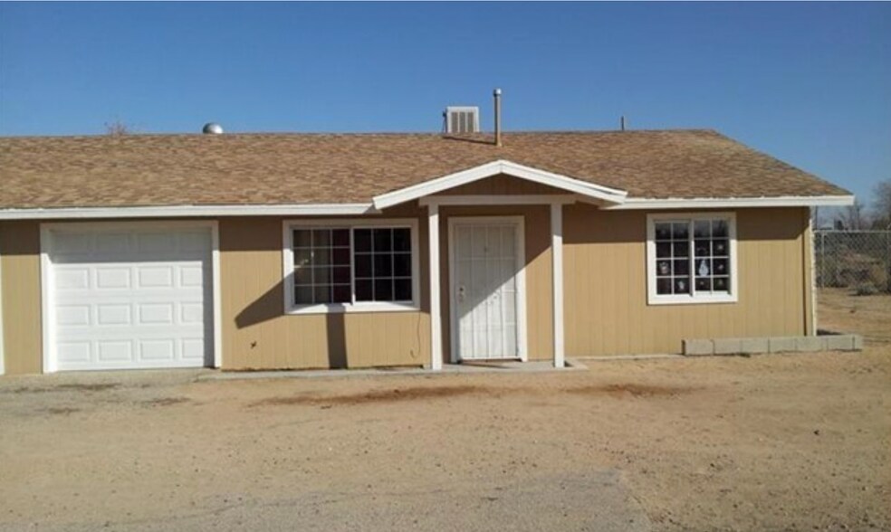 Building Photo - 11962 Sage St