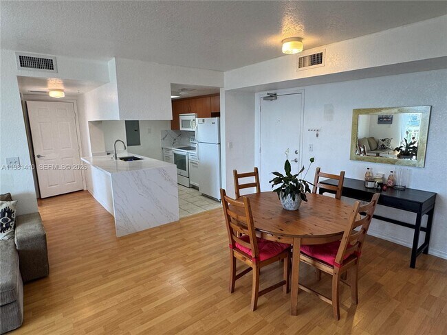 Building Photo - 816 NW 11th St