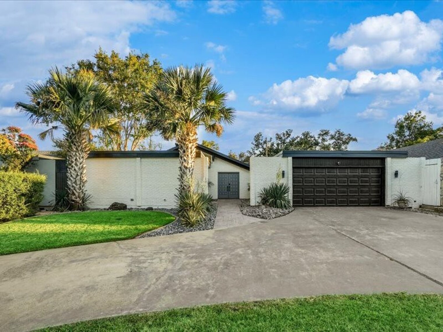Building Photo - 610 W Northgate Dr