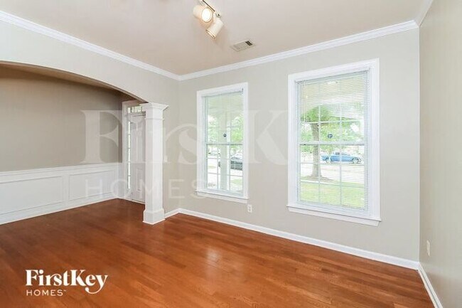 Building Photo - 2405 Langstan Ct