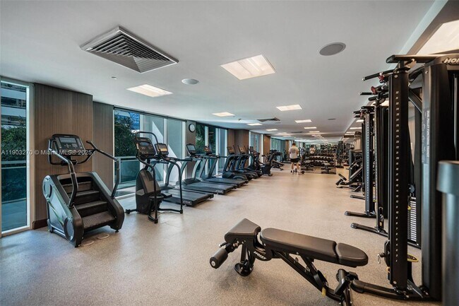 Building Photo - 951 Brickell Ave