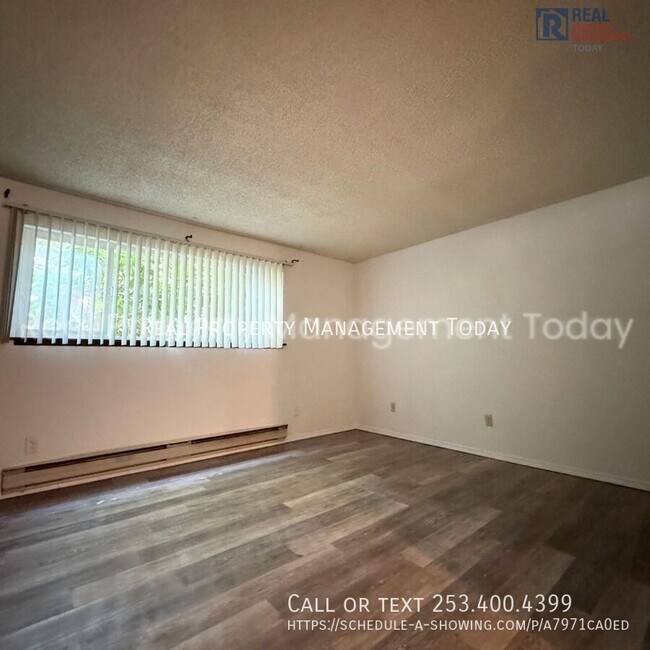 Building Photo - 4417 76th Ave W