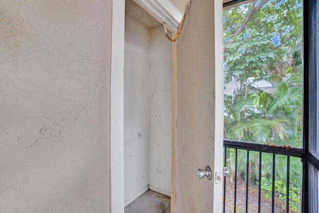 Building Photo - 2301 N Congress Ave