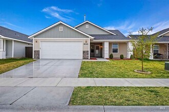 Building Photo - Single Level 3 bd/2 bath home in Desirable Charter Pointe Sub