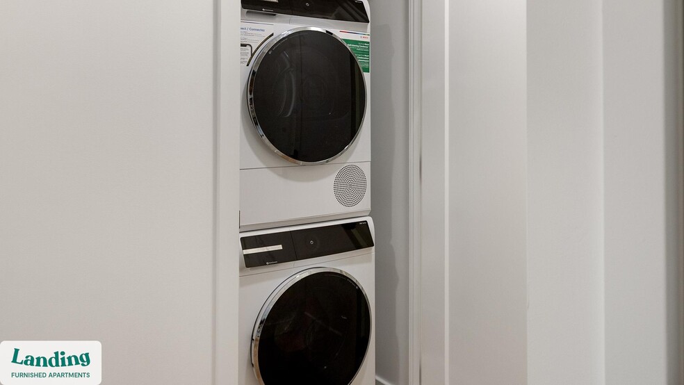 Building Photo - 632 Howard Rd SE