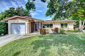 Building Photo - 14425 Amapola Way