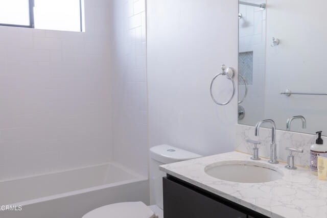 Building Photo - 5150 Loleta Ave