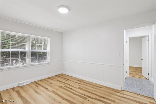 Building Photo - 3279 Warrensville Center Rd