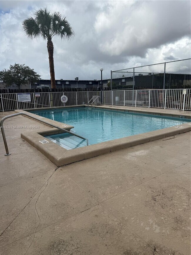 Building Photo - 6860 SW 45th Ln