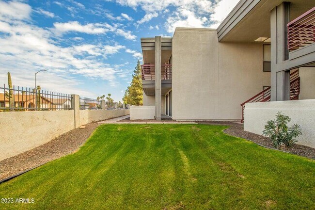 Building Photo - 3434 W Danbury Dr