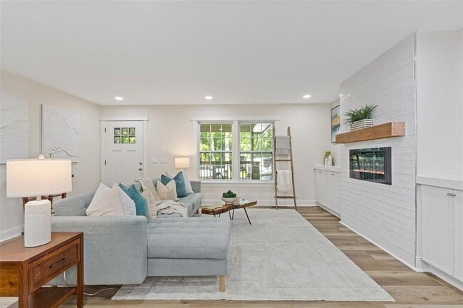 Building Photo - 2856 Bay Leaf Dr SE