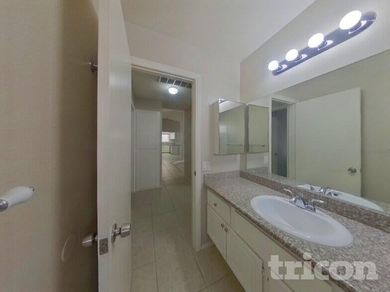 Building Photo - 5841 Butterum Ct
