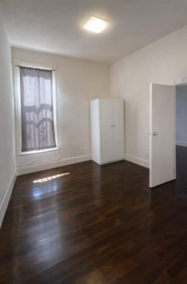 Building Photo - 1694 11th St