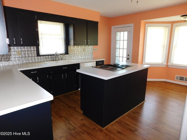Building Photo - 6109 Schooner Ct