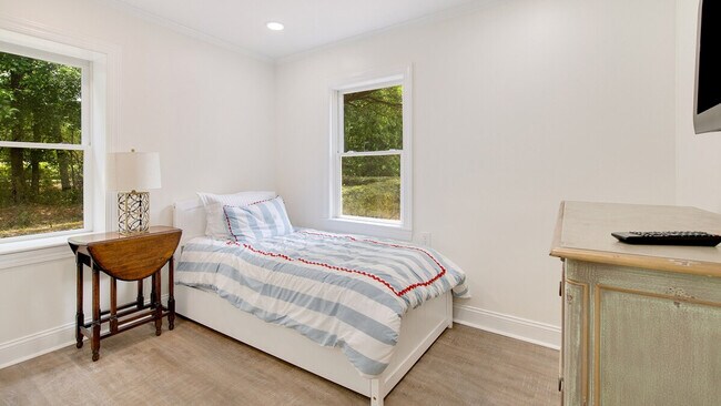 Building Photo - 546 Collins Meadow Dr