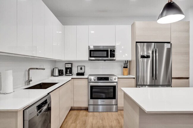 Building Photo - 1220 17th St