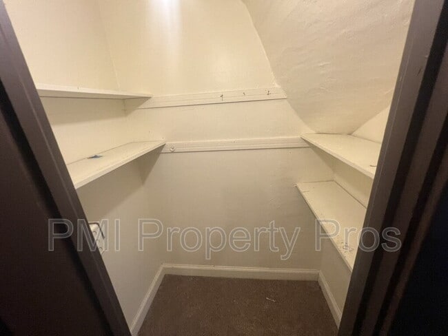 Building Photo - 2530 N 37th St
