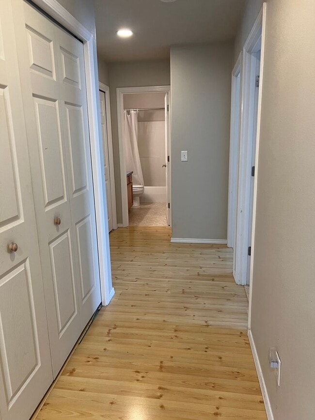 Building Photo - 230 E Harrison St