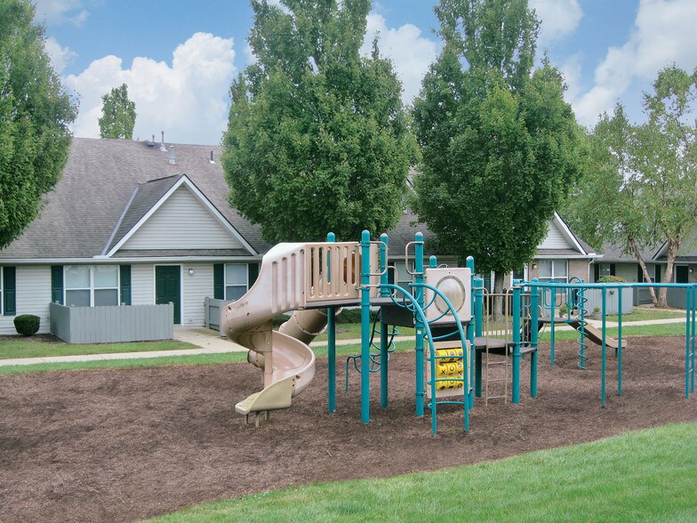 Pataskala Village Square 50 Coors Blvd Pataskala OH 43062 Apartment