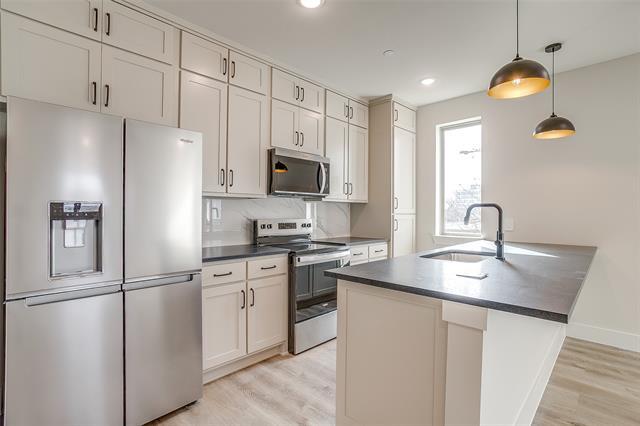 Building Photo - 408 Foch St