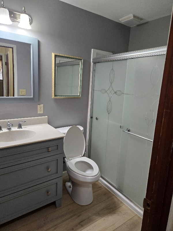 Building Photo - 1249 E Walnut St