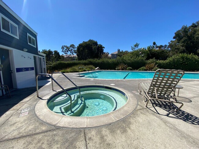 Building Photo - Completely Remodeled 2 Bedroom, 2 Bathroom...