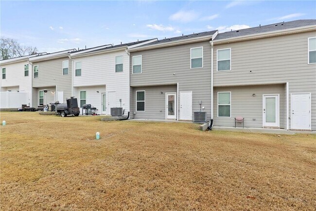 Building Photo - 2650 Axel Rdg