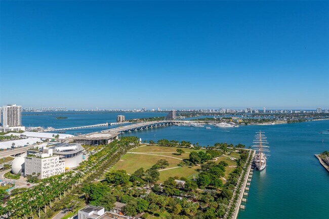 Building Photo - 888 Biscayne Blvd