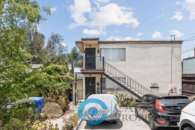 Building Photo - 3964 Manzanita Dr