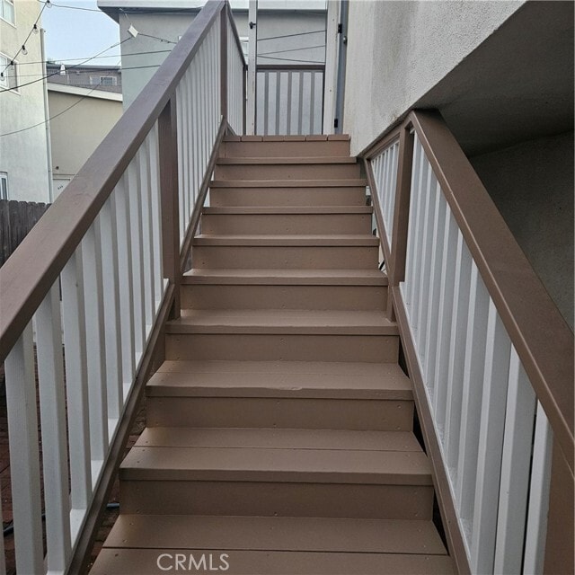 Building Photo - 518 Palm Dr