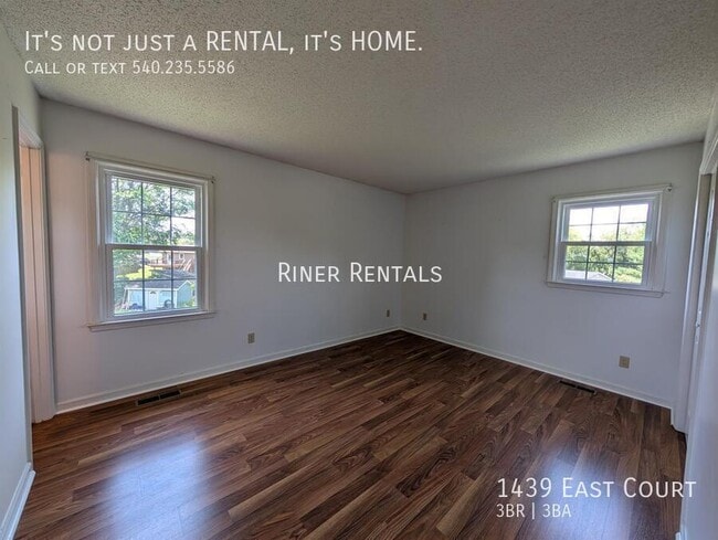 Building Photo - 1439 East Ct