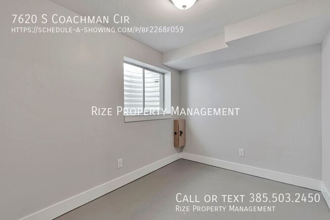 Building Photo - 7620 Coachman Cir