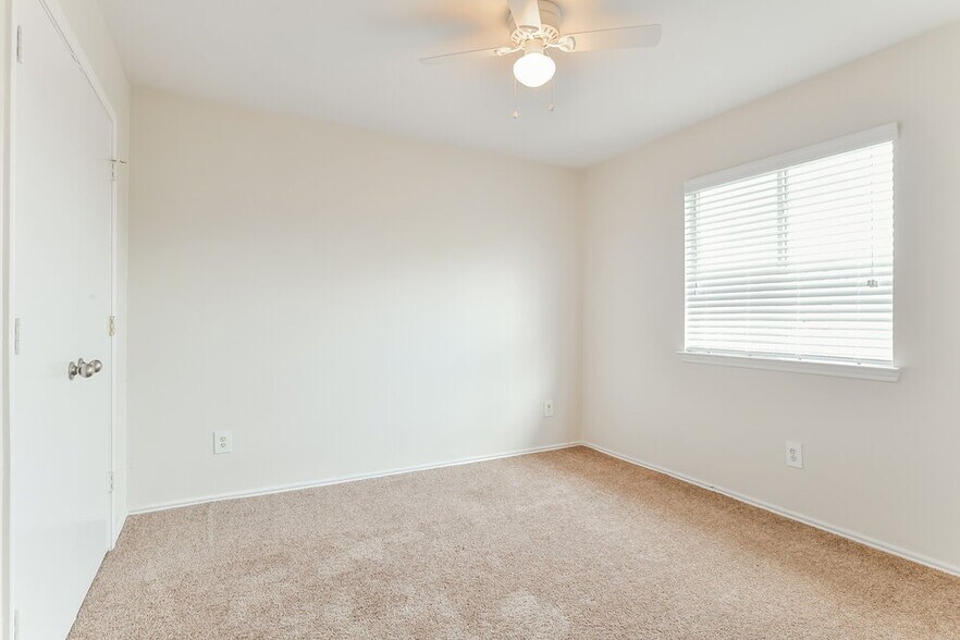 Building Photo - 20235 Sandwith Dr